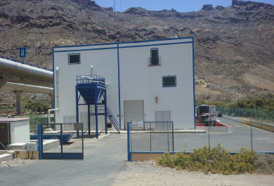 Estación de saneamiento y depuración del agua. 