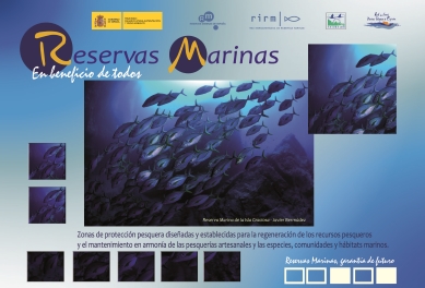 Cartel sobre la exposición de reservas marinas del MAGRAMA