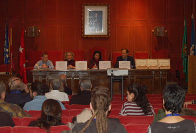 Ponencia de inauguración congreso (de izquierda a derecha): Albert Sorolla (Pte. AEIP), Paola Sangalli (Pte. EFIB), Carla Rolo A