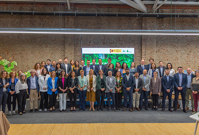 Foto de los 38 integrantes de la Iniciativa Española Empresa y Biodiversidad
