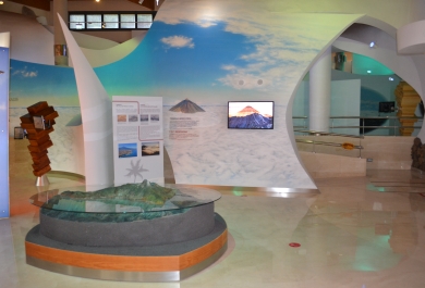 Imágen de la primera sala de la exposición en el Centro de Visitantes Telesforo Bravo
