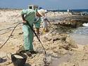 Cleaning of oil spills in natural reserves