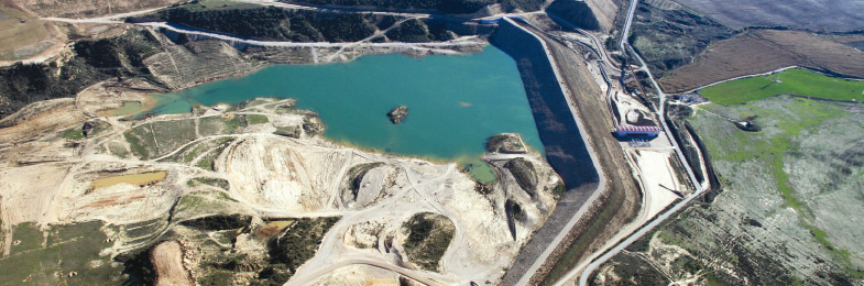 Vista aérea de una balsa de agua