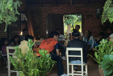 Reuniones de capacitación para diversas actividades.