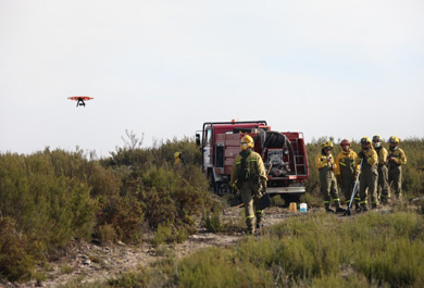 Vuelo de ensayo con dron sobre parcela. 