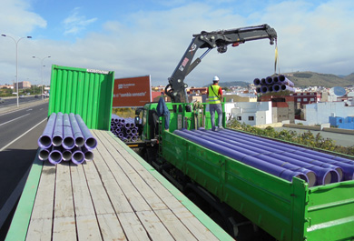 Transporte de tuberías para la gestión hídrica. 