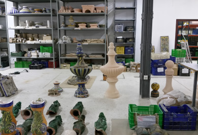 Taller de piezas restauradas de la Plaza. 