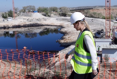 Cifuentes en la "laguna negra" de Arganda