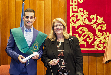Entrega diplomas Cátedra Rafael Dal-Ré
