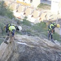 Gases expansivos para fragmentar una roca en monte Torreagüera (Murcia)