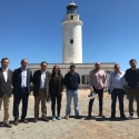 El nuevo faro de La Mola recibe la primera visita de autoridades