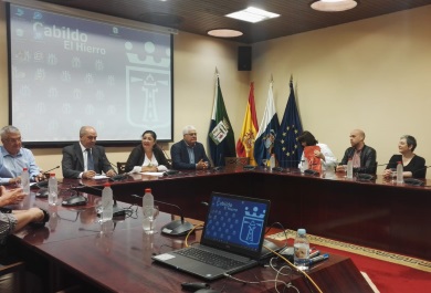 Encuentro de expertos sobre la sostenibilidad de los acuíferos en El Hierro 