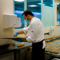 ​Empresas públicas elaboran menús para las familias más vulnerables de Cádiz