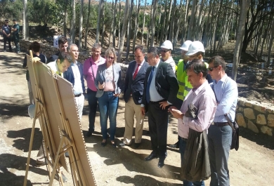 La comitiva pudo comprobar los avances de la obra que se entregará antes de lo previsto