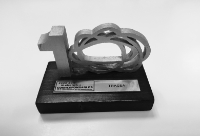 Imagen del Premio recibido por el Grupo Tragsa