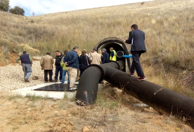 La delegación de expertos tayikos visitó varias obras relacionadas con la gestión de recursos hídricos