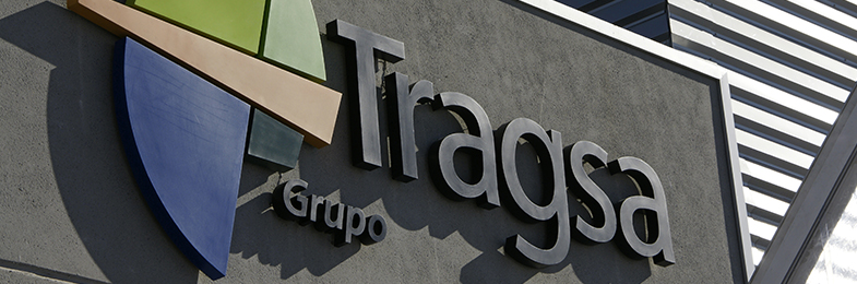 Fachada de edificio con el logotipo del Grupo Tragsa