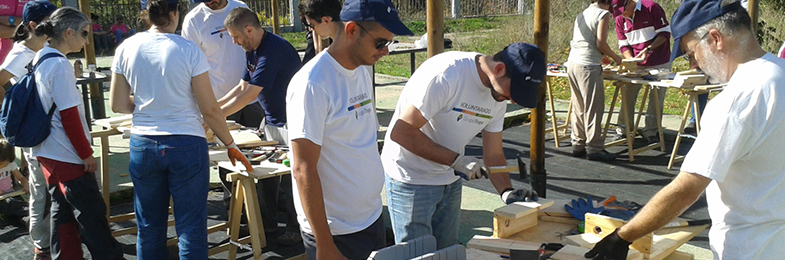 Voluntarios participantes en campaña solidaria